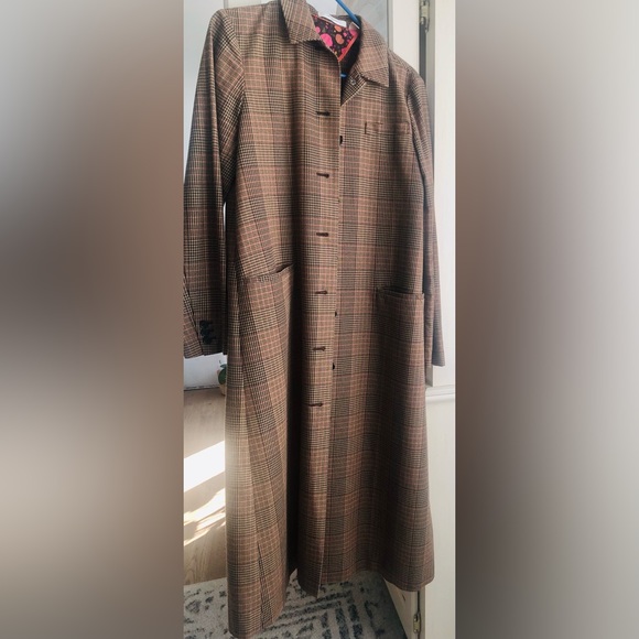 Liz Claiborne Size Small long jacket. Perfect for spring  and fall. - Picture 3 of 4